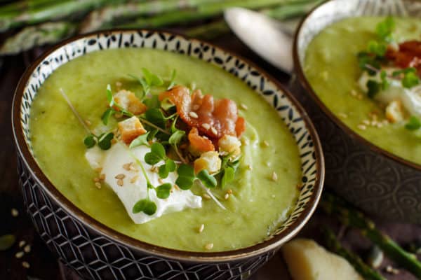 Creamy asparagus soup