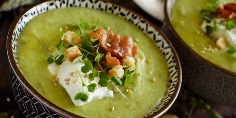 Creamy asparagus soup
