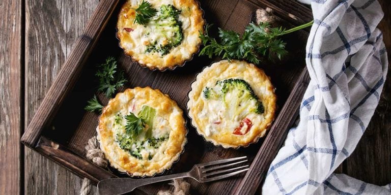 Baked quiche pie with greens