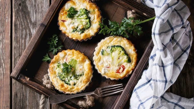 Baked quiche pie with greens